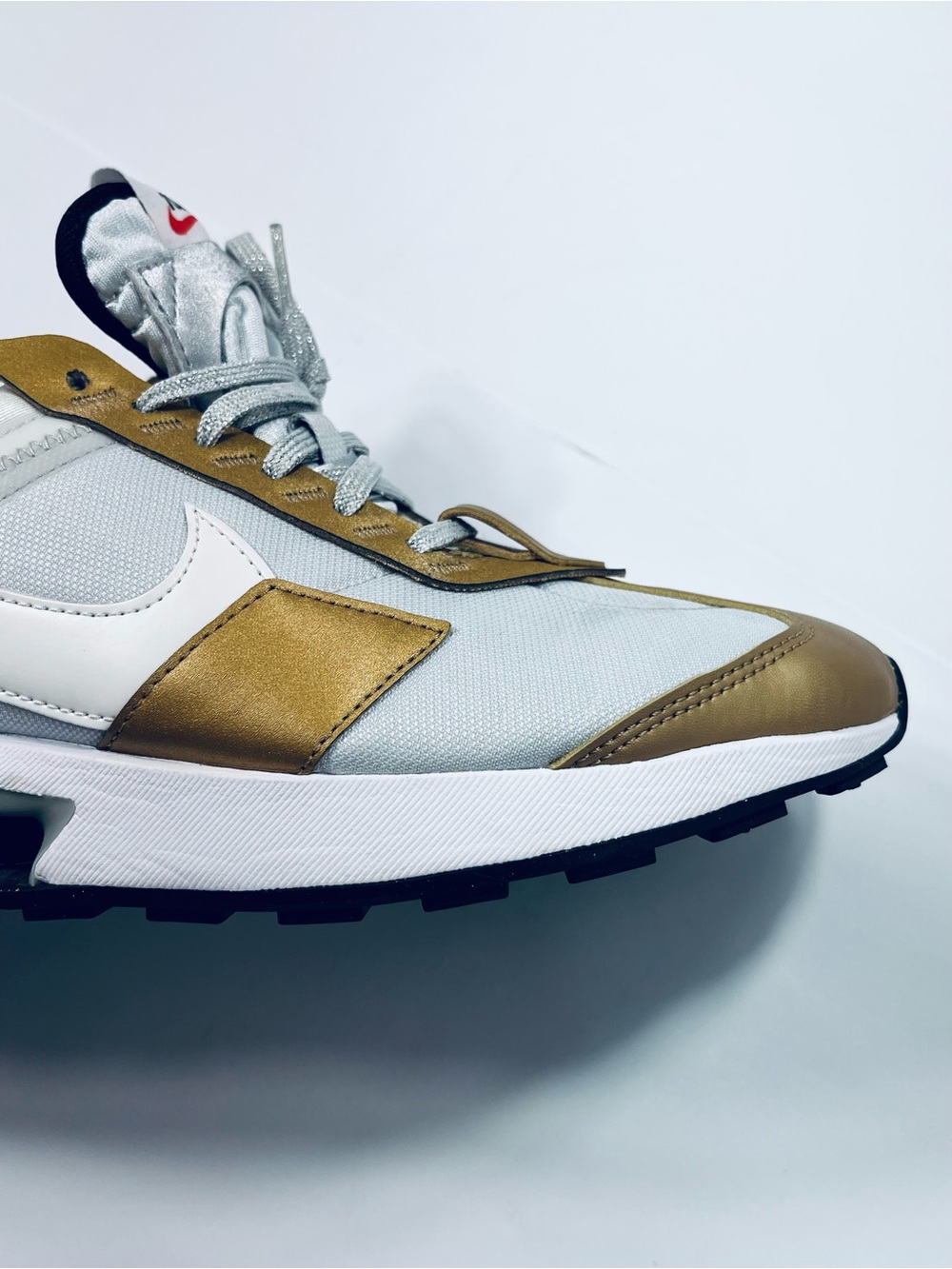 Nike Air Max Pre-Day SE Platinum White Gold # DJ6210-001 Women’s 10.5 Shoes - Picture 6 of 15